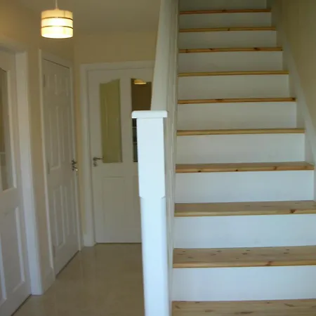 18 Carraig Naofa * Bantry