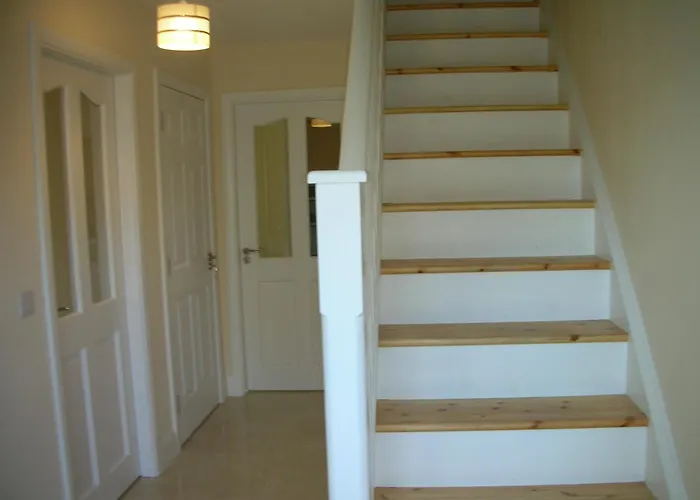 18 Carraig Naofa * Bantry